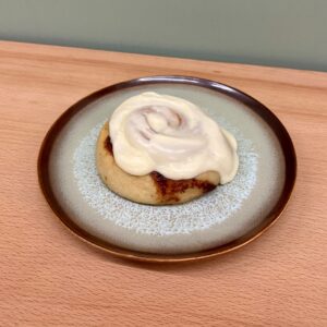 Tarwe zuurdesem brood bio heukelum asperen leerdam duurzaam gezond cinnemon rolls desem roomkaas topping